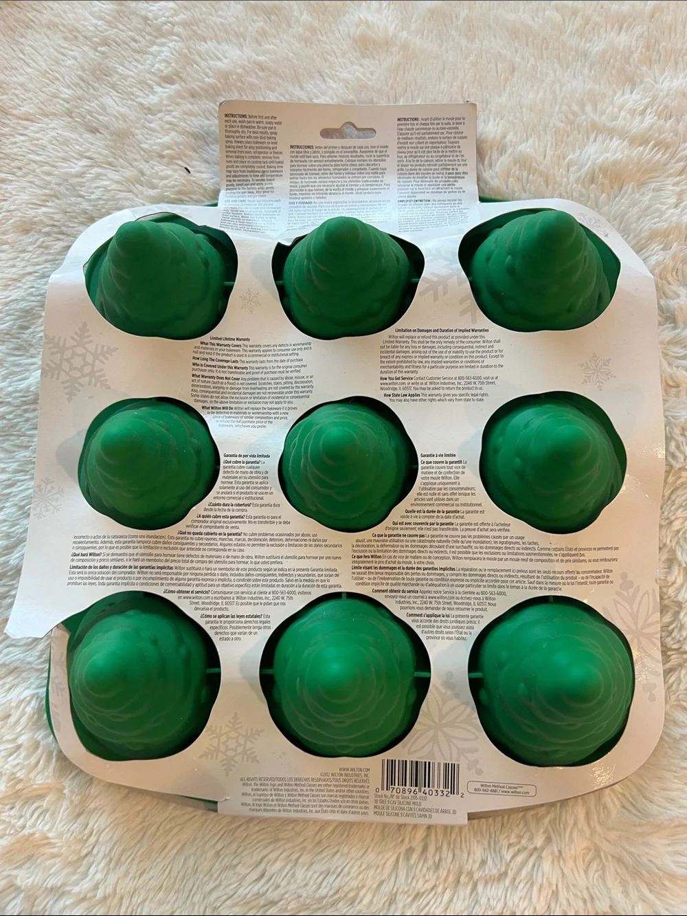 Wilton 3D Christmas Tree (9) cavity Silicone Mold, Baking, Soaps, Candles